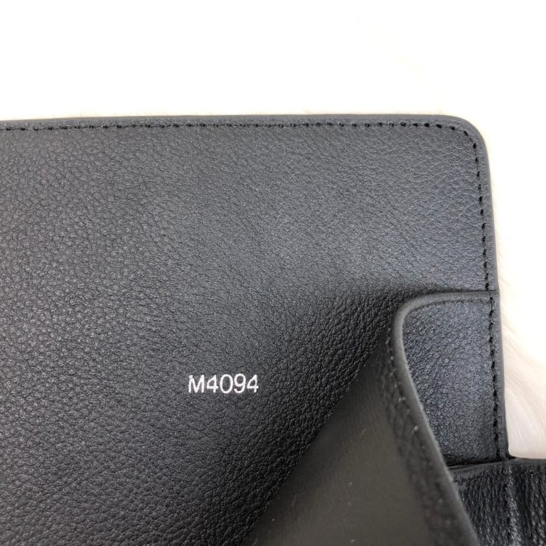 louis vuitton ajanda siyah monogram baskili toz torbali 19x10cm
