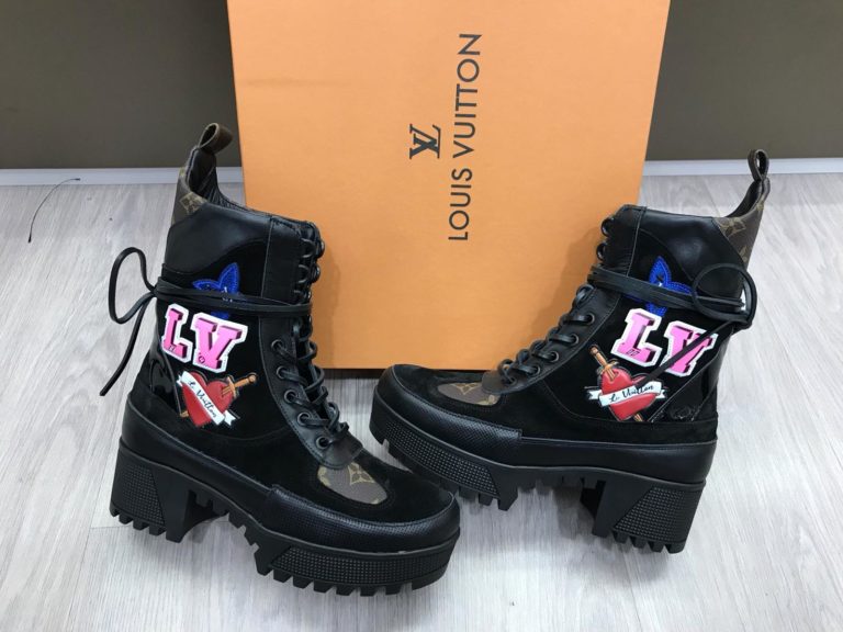 louis vuitton bot bot siyah baskili