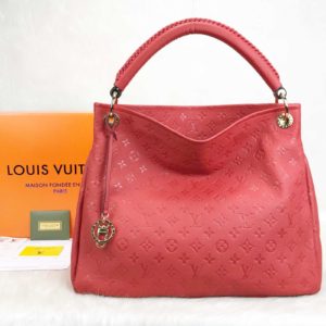 louis vuitton canta Artsy kirmizi monogram empreinte 46x32
