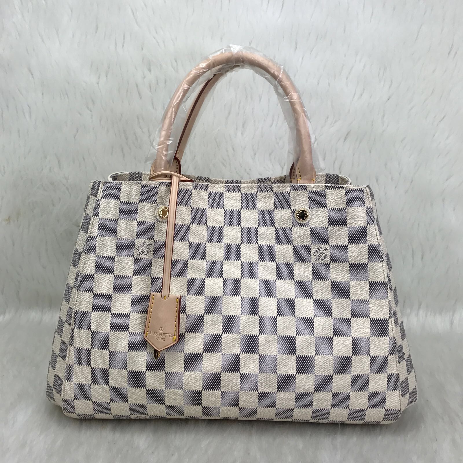 louis-vuitton-canta-Montaigne-MM-beyaz-gri-33x23x15-082819161618162-2.jpg louis vuitton canta Montaigne MM beyaz gri 33x23x15