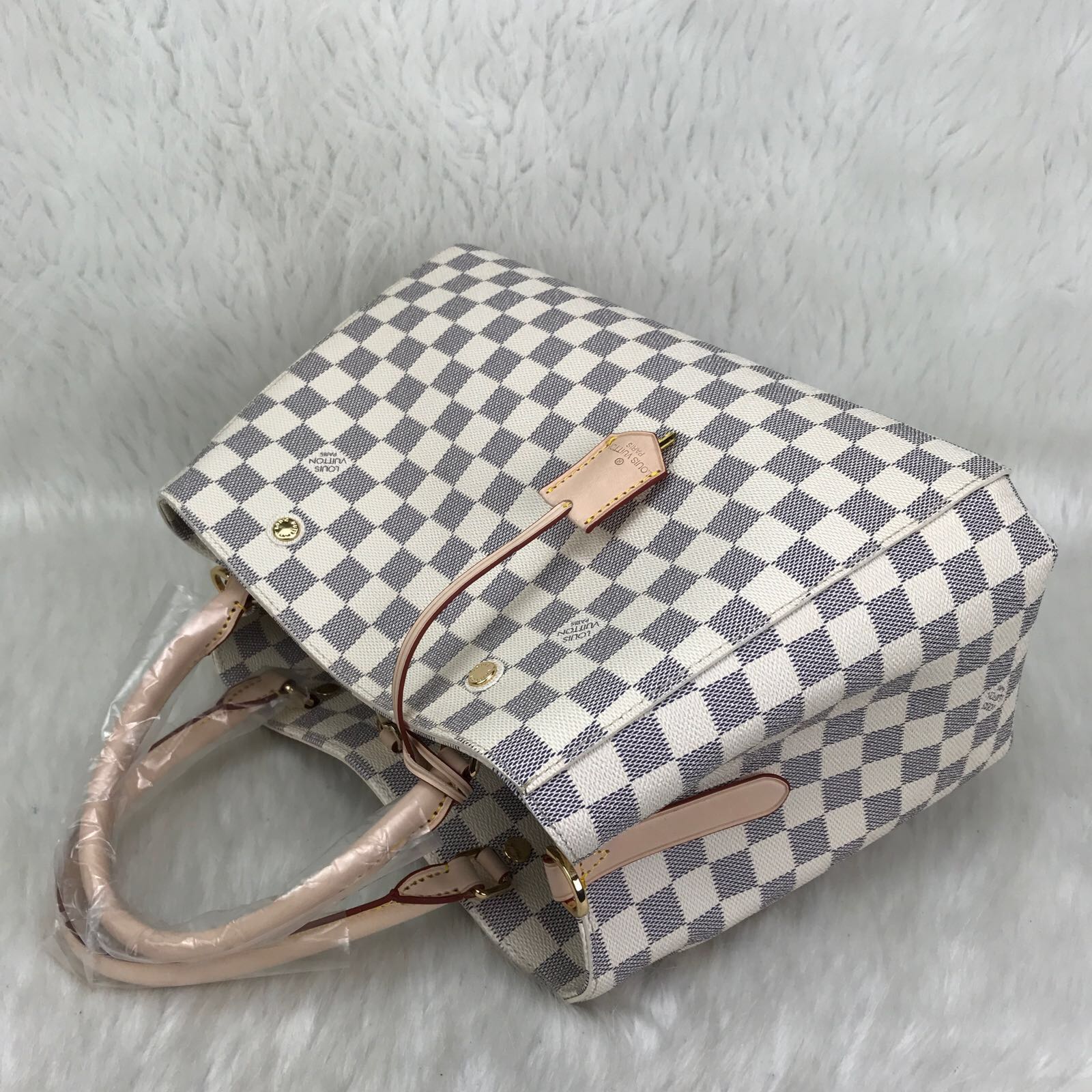 louis-vuitton-canta-Montaigne-MM-beyaz-gri-33x23x15-082819161618162-5.jpg louis vuitton canta Montaigne MM beyaz gri 33x23x15