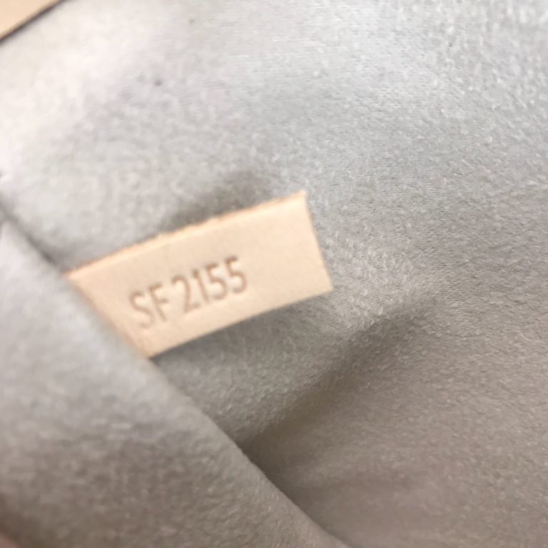 louis vuitton canta Montsouris sirt cantasi beyaz gri 29x26