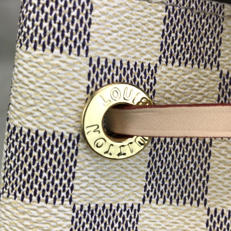 louis vuitton canta Montsouris sirt cantasi beyaz gri 29x26