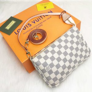 louis vuitton canta Pochette accessories beyaz 22x14