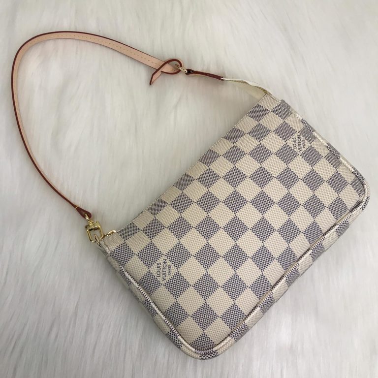 louis vuitton canta Pochette accessories beyaz 22x14