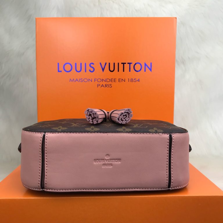 louis vuitton canta Saintonge pudra pembe 22x15