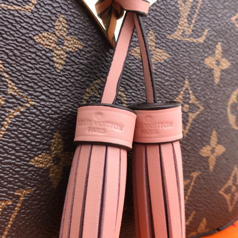 louis vuitton canta Saintonge pudra pembe 22x15