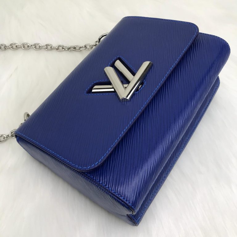louis vuitton canta Twist MM saks mavi 23x18x8
