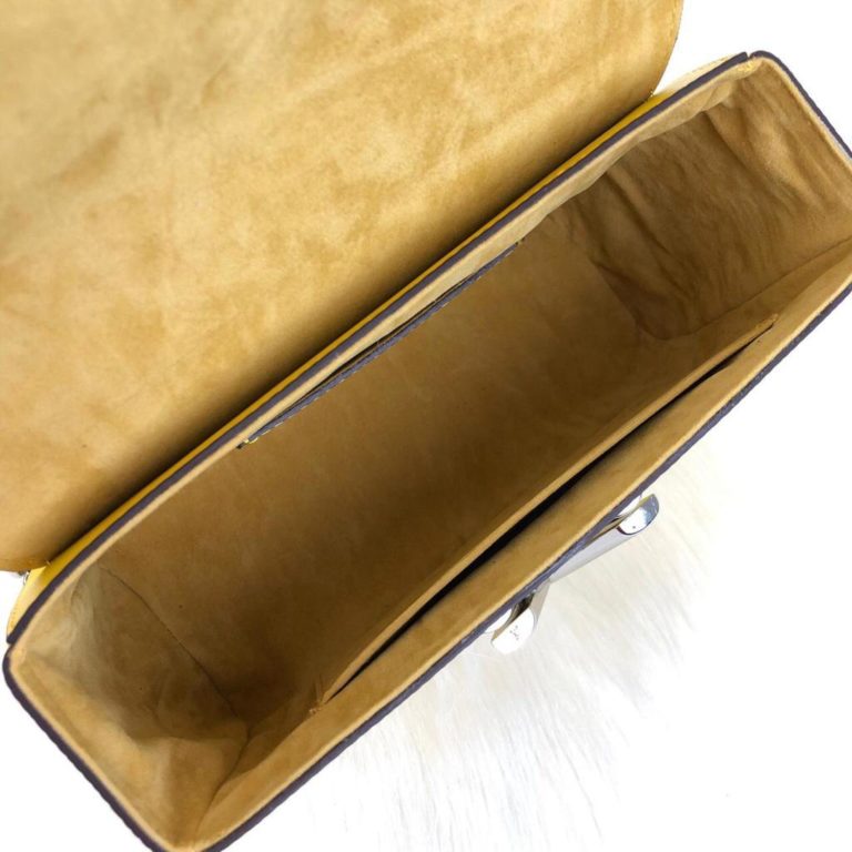 louis vuitton canta Twist MM sari 23x18x8