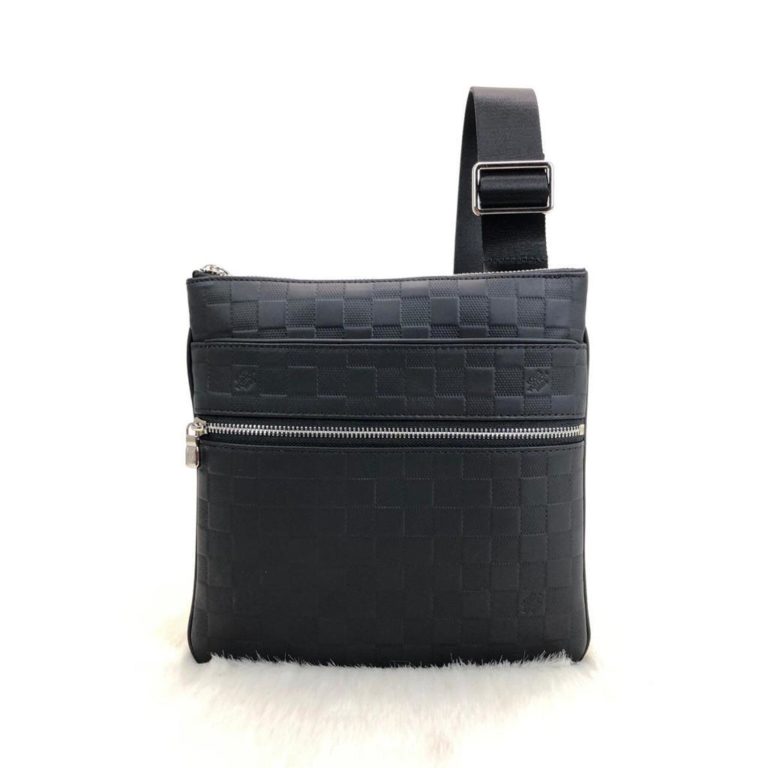 louis vuitton canta Valmy Postaci siyah unisex 25x25