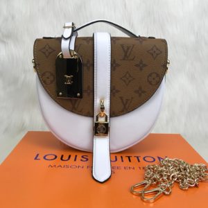 louis vuitton canta chantilly lock beyaz 21x18