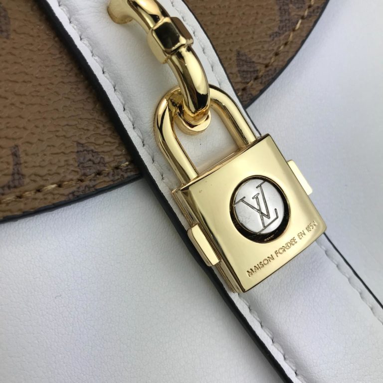 louis vuitton canta chantilly lock beyaz 21x18
