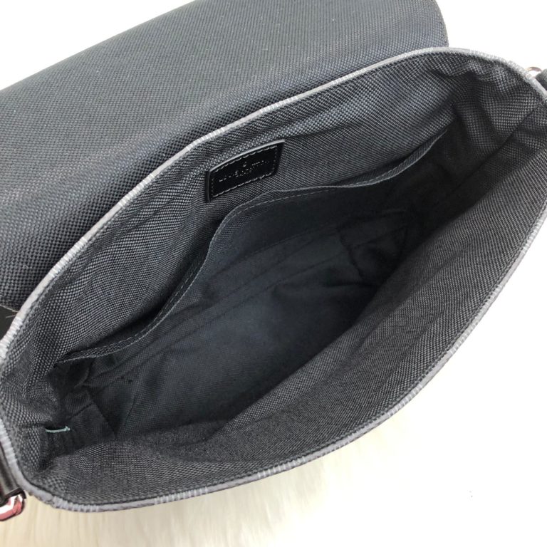 louis vuitton canta district PM capraz aski monogram siyah 25x25