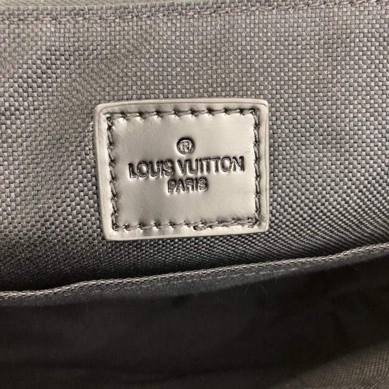 louis vuitton canta district PM monogram desen 25x25