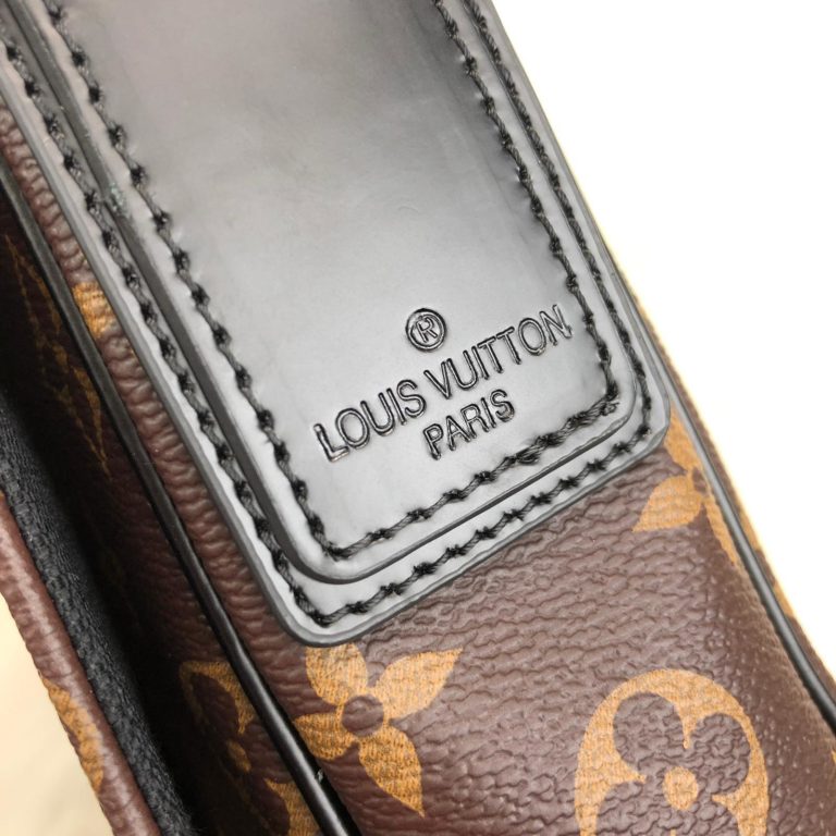louis vuitton canta district PM monogram desen 25x25