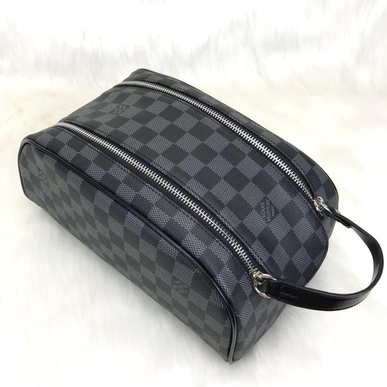 louis vuitton canta erkek el cantasi Toiletry Pouch siyah 28x16