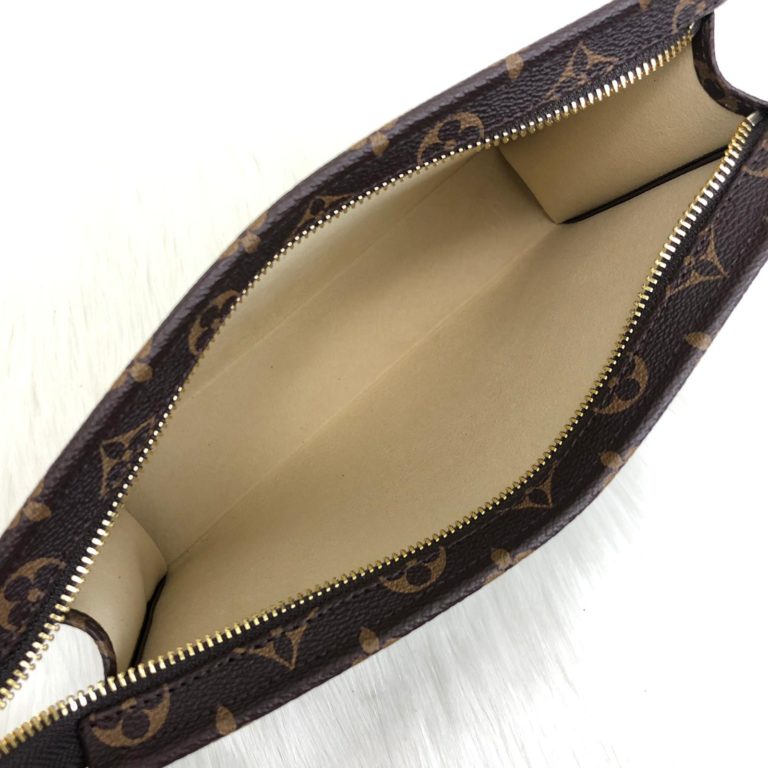 louis vuitton canta portfoy toiletry monogram 26x20