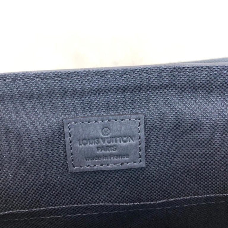 louis vuitton canta postaci District PM infini 25x25
