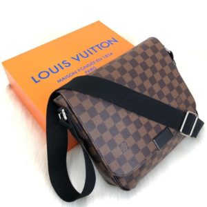 louis vuitton canta postaci District PM kahve 25x25