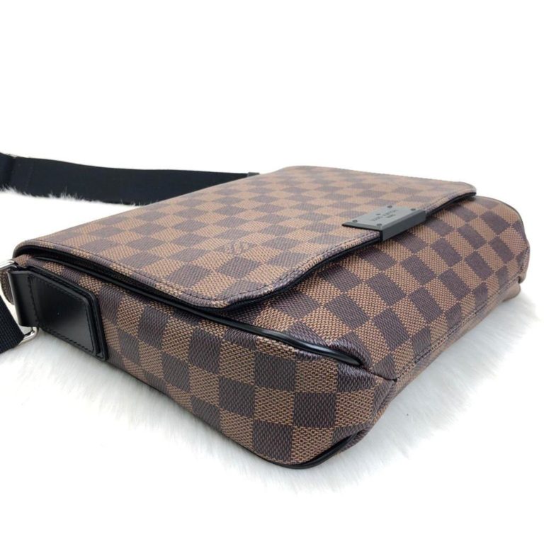 louis vuitton canta postaci District PM kahve 25x25