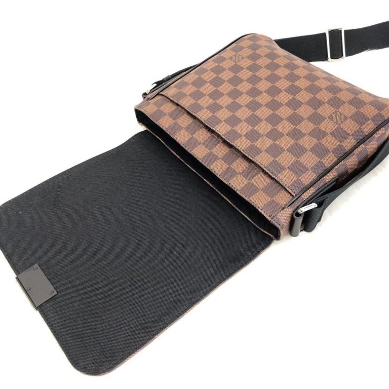 louis vuitton canta postaci District PM kahve 25x25