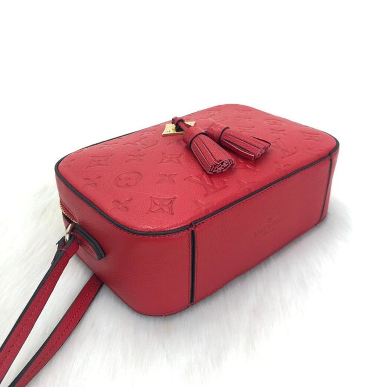 louis vuitton canta saintonge empriente kirmizi 22x16x8