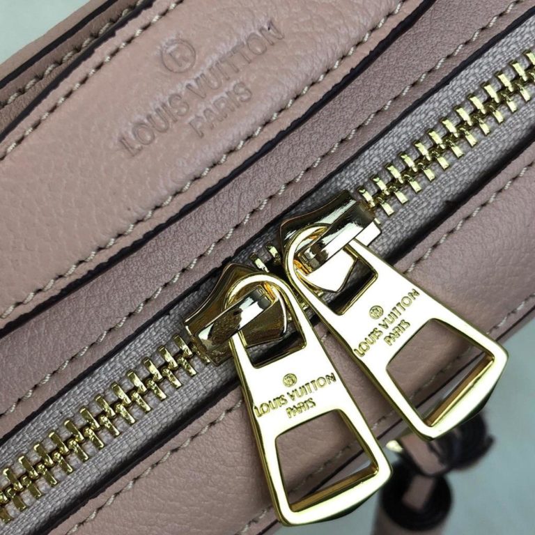 louis vuitton canta saintonge empriente pudra pembe 22x16x8