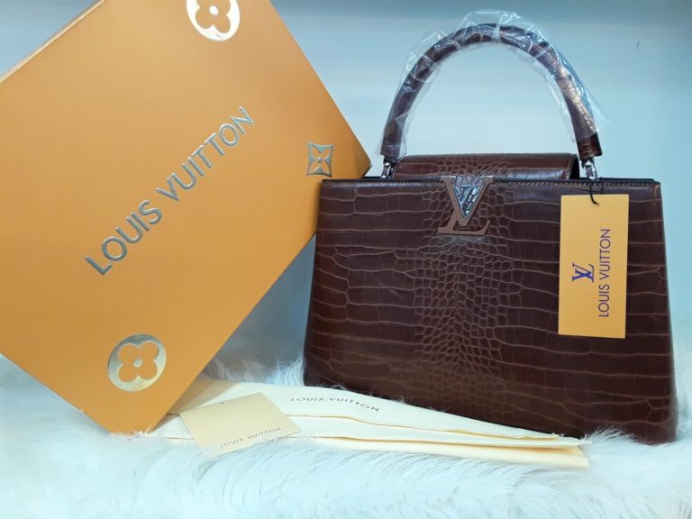 louis vuitton canta suni deri capucines cift askili yilan deseni taba 36x23