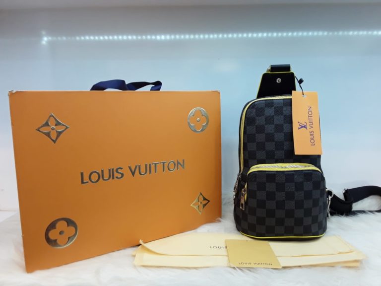 louis vuitton canta suni deri erkek omuz sari damier siyah 30x20