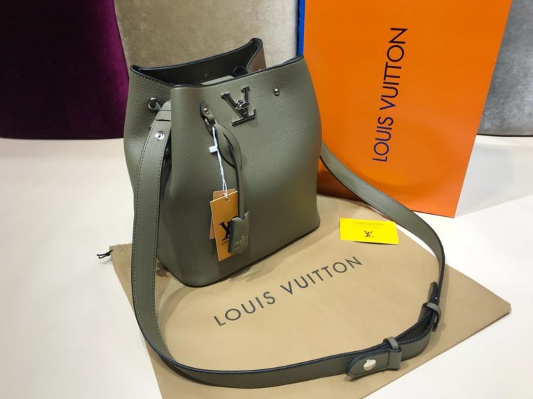louis vuitton canta suni deri lockme bucket yesil 25x27