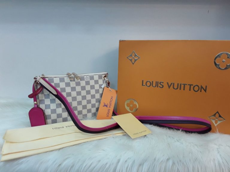 louis vuitton canta suni deri lorette beyaz damier capraz askili pembe 27x18