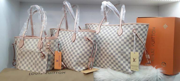 louis vuitton canta suni deri neverfull mini boy damier beyaz 28x22