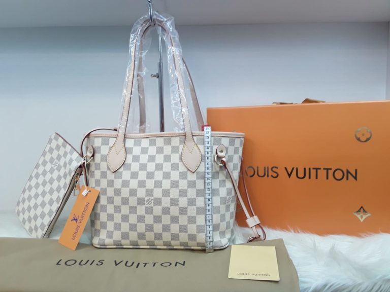 louis vuitton canta suni deri neverfull mini boy damier beyaz 28x22