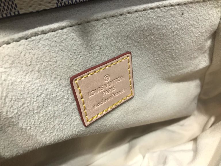louis vuitton canta suni deri pochette metis beyaz damier 24x20