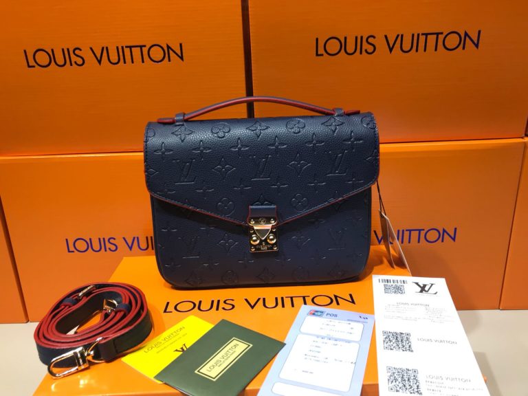 louis vuitton canta suni deri pochette metis lacivert 24x20