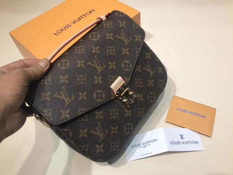 louis vuitton canta suni deri pochette metis monogram  24x20