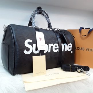 louis vuitton canta suni deri supreme el valizi capraz askili siyah beyaz 55x35
