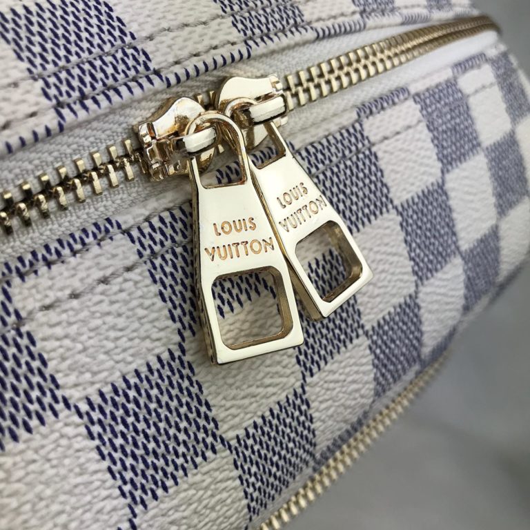 louis vuitton canta toiletry erkek el cantasi damier beyaz 24x14