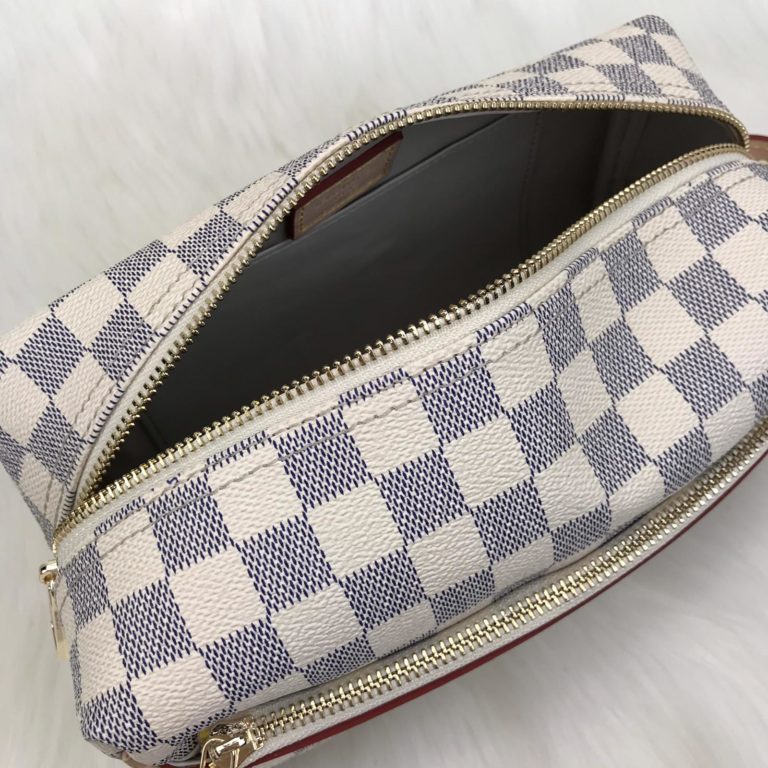 louis vuitton canta toiletry erkek el cantasi damier beyaz 24x14