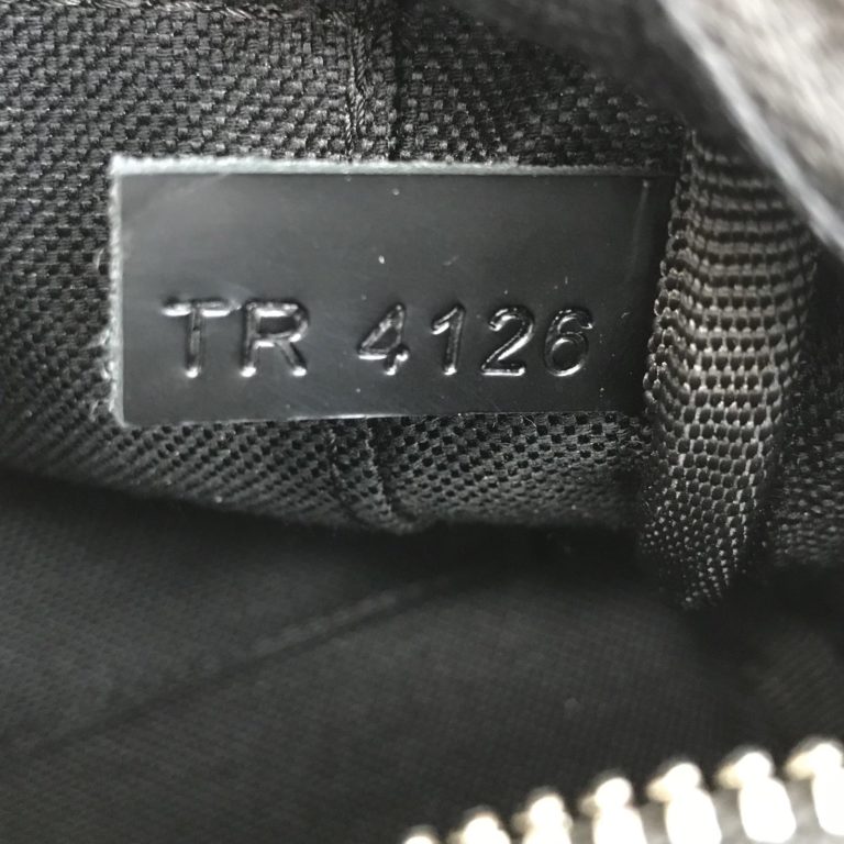 louis vuitton canta toiletry erkek el cantasi damier siyah 24x14
