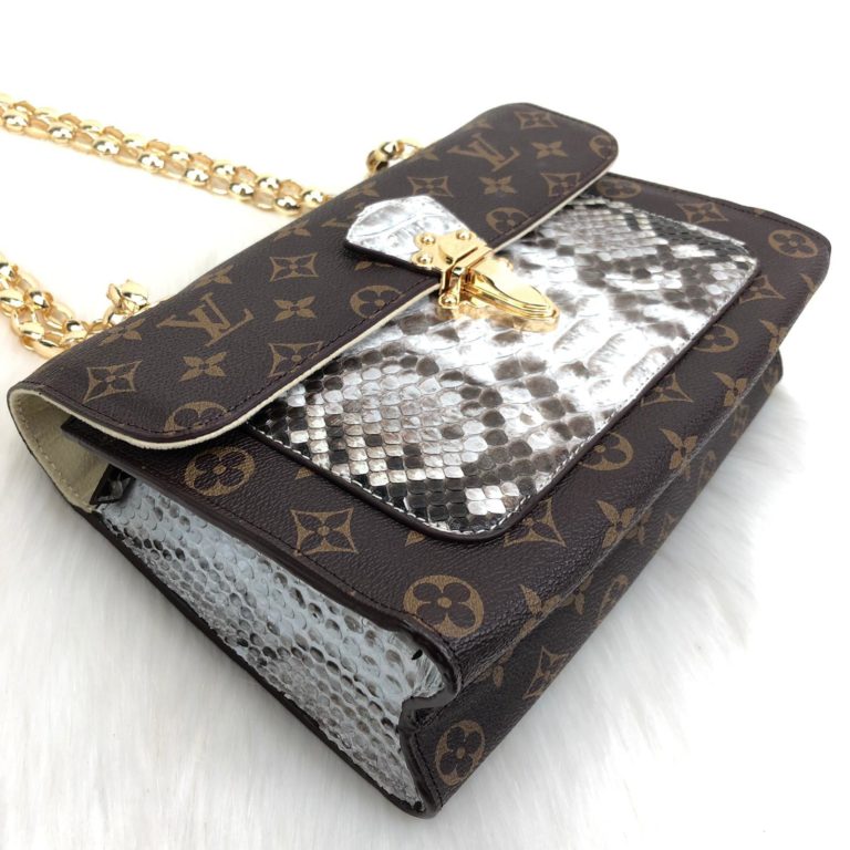 louis vuitton canta victoire monogram piton 27x17x10