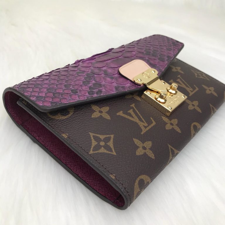 louis vuitton cuzdan Pallas zincirli piton mor 19x13