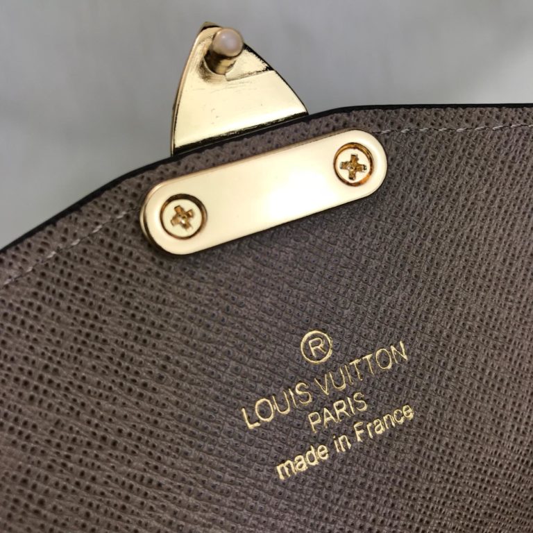 louis vuitton cuzdan Pallas zincirli piton siyah beyaz 19x13