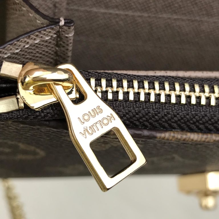 louis vuitton cuzdan Pallas zincirli piton siyah beyaz 19x13