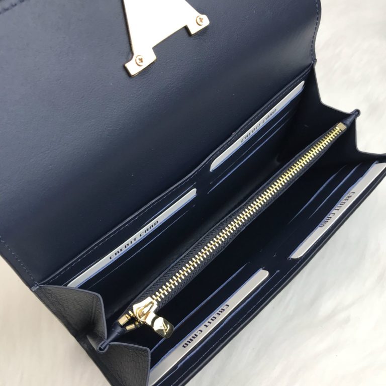louis vuitton cuzdan capucines lacivert 20x11