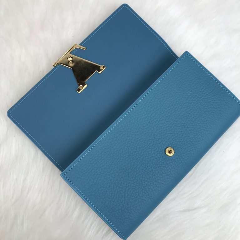 louis vuitton cuzdan capucines mavi 20x11
