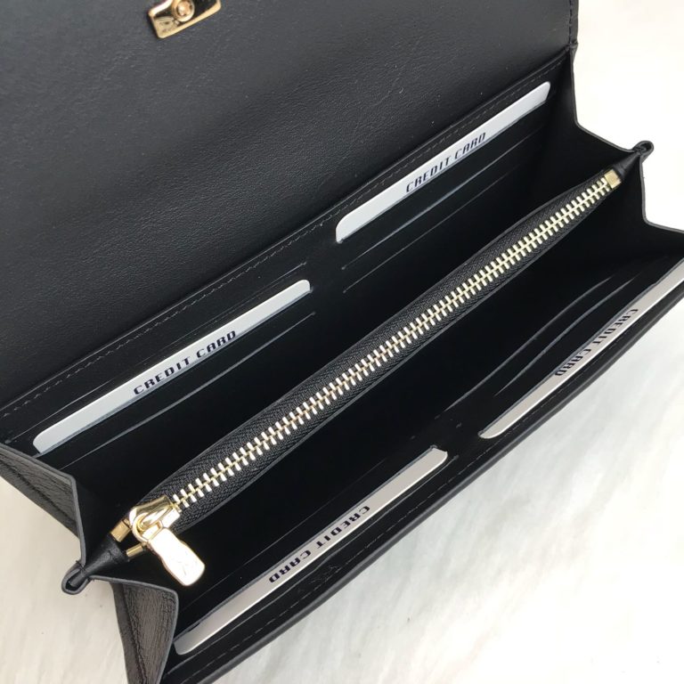 louis vuitton cuzdan capucines siyah 20x11