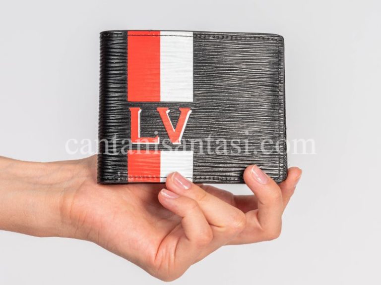 louis vuitton cuzdan erkek kirmizi beyaz logolu classic
