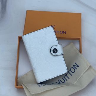 louis vuitton kartlik mekanizmali infini beyaz 11x7cm