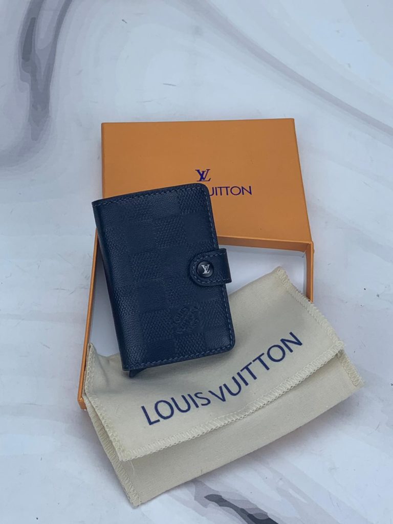 louis vuitton kartlik mekanizmali infini siyah 11x7cm